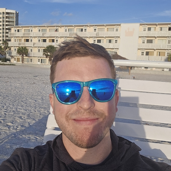 Meet your Posher, Stephen - Picture 1 of 1